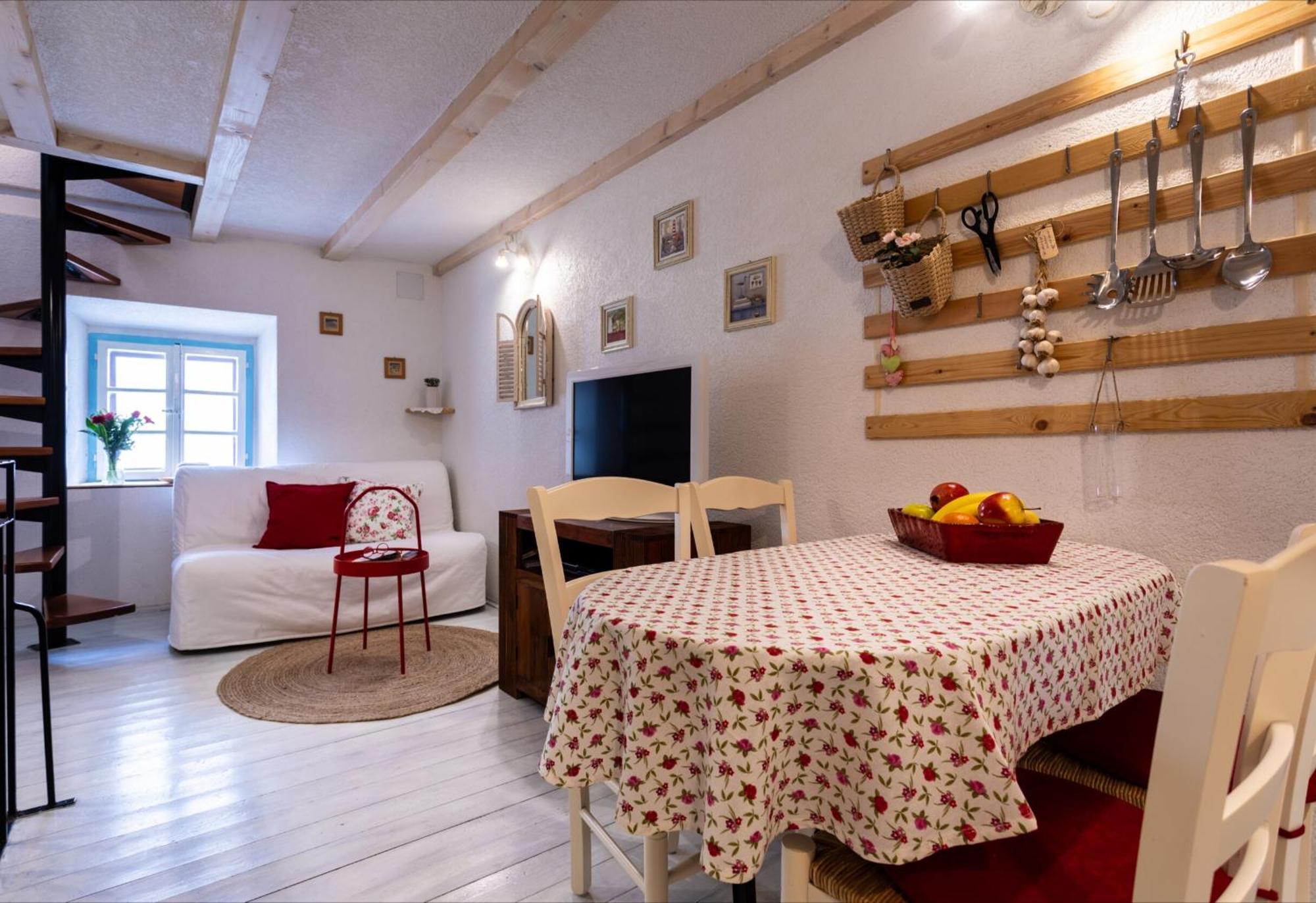 Apartman Valdi Baška Eksteriør bilde