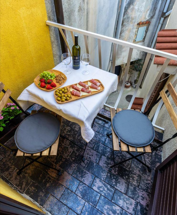 Apartman Valdi Baška Eksteriør bilde