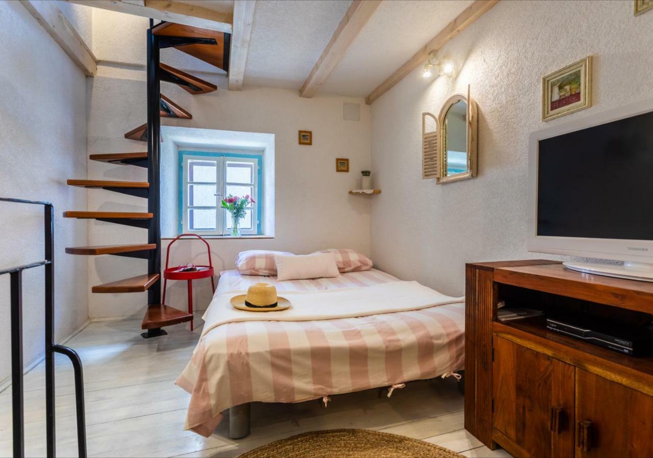 Apartman Valdi Baška Eksteriør bilde
